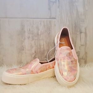 Cute Metallic Pink Camouflage Slip in tennis shoes